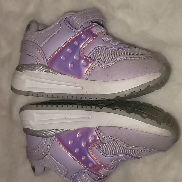 Little girls purple sneakers size 5 - Picture 5 of 7